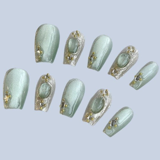 Emerald Elegance: Luxe Jewel-Toned Press-On Nails with Gold Accents - EverydayNailCoats